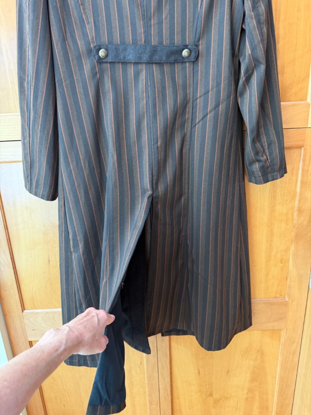 Steampunk Coat, Hat, & Glasses or Willy Wonka Spirit Halloween Costume Adult XL - Picture 6 of 15